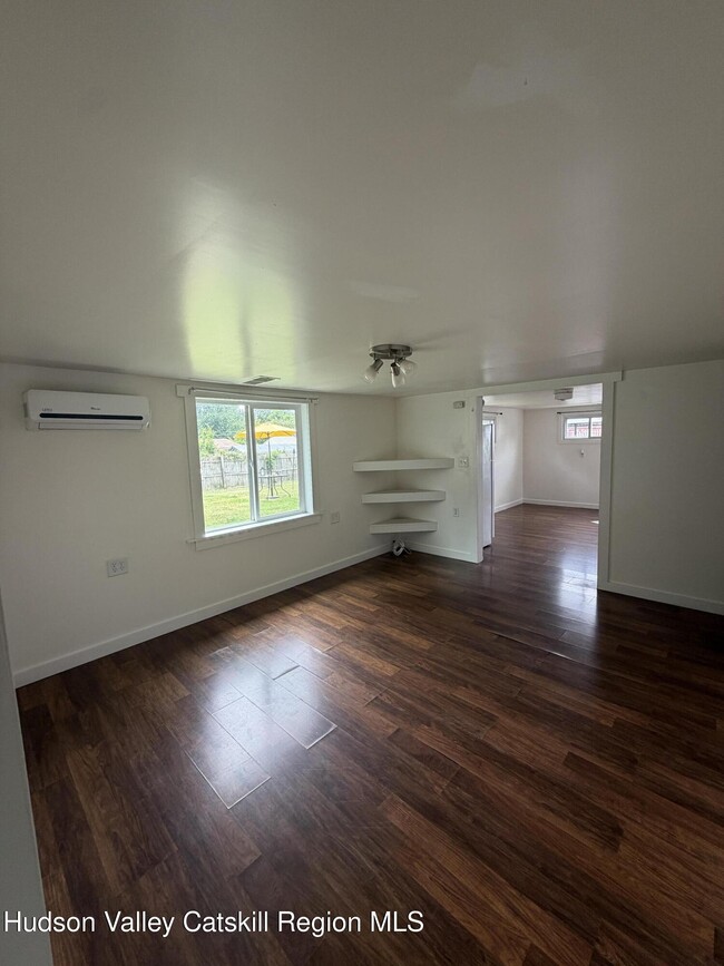 Building Photo - 48 Plattekill Dr