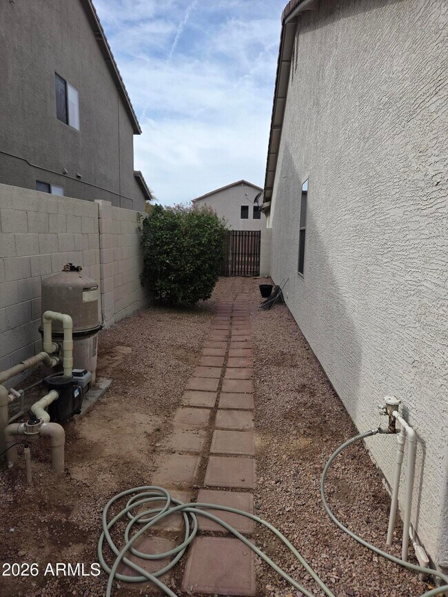 Building Photo - 7809 S 18th Way