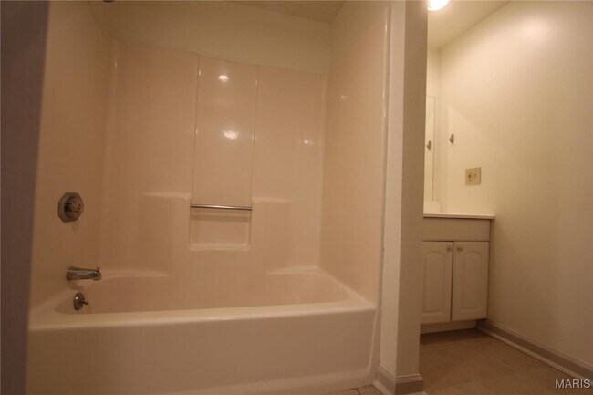 Building Photo - 3809 Shenandoah Ave