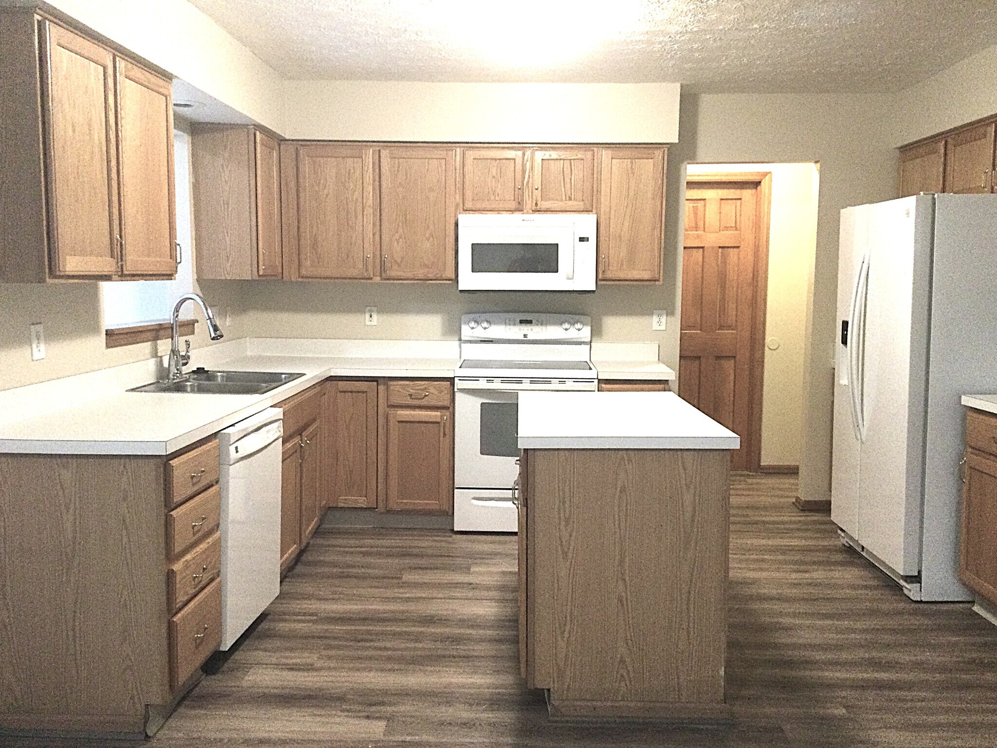 Building Photo - 1915 Berwick Ct