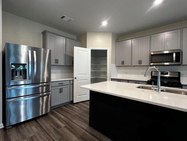 Building Photo - 1509 Deering Run