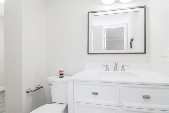 Building Photo - 505 E Palmetto Ave