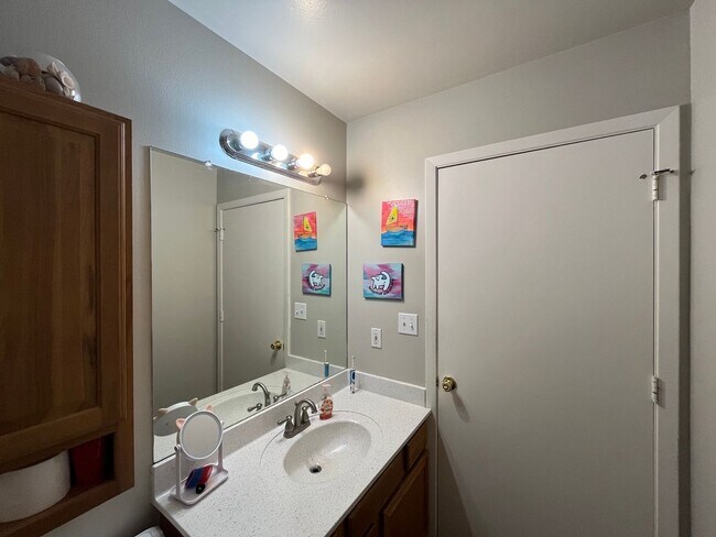 Building Photo - Coming Soon! Charming and Contemporary 3-B...