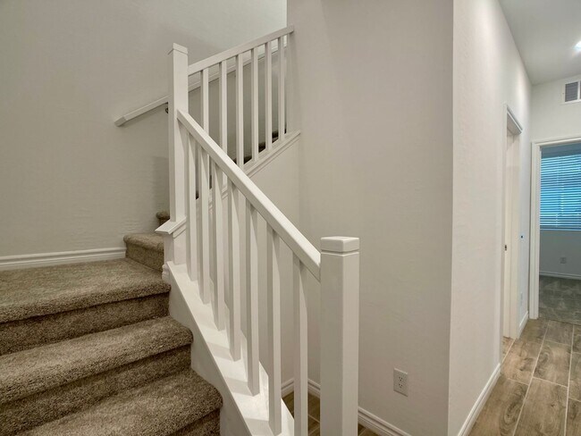 Building Photo - LOVELY TOWNHOUSE FOR RENT - GATED 3 BED 3 ...