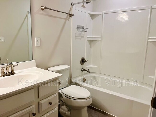 Building Photo - 176 Boxwood Ln