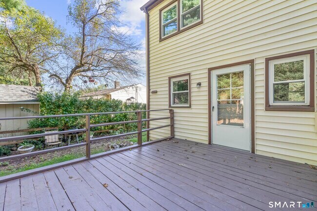 Building Photo - 675 Millville Ave