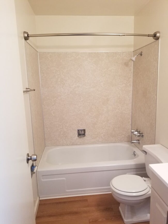 Building Photo - REDUCED!!!