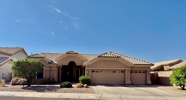 Primary Photo - 4413 E Desert Trumpet Rd