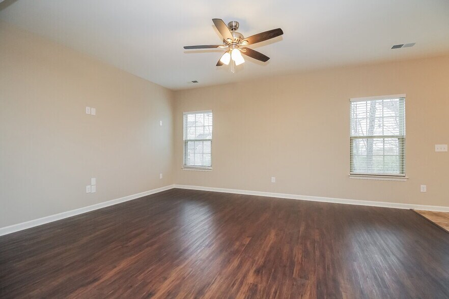 Building Photo - 4249 Sandstone Dr