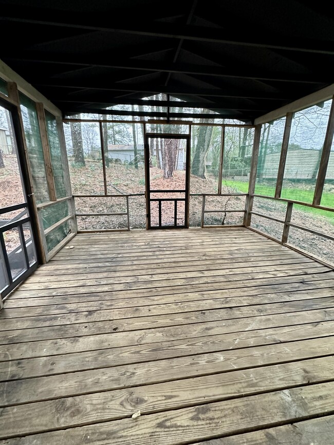 Building Photo - 2413 Pentland Dr