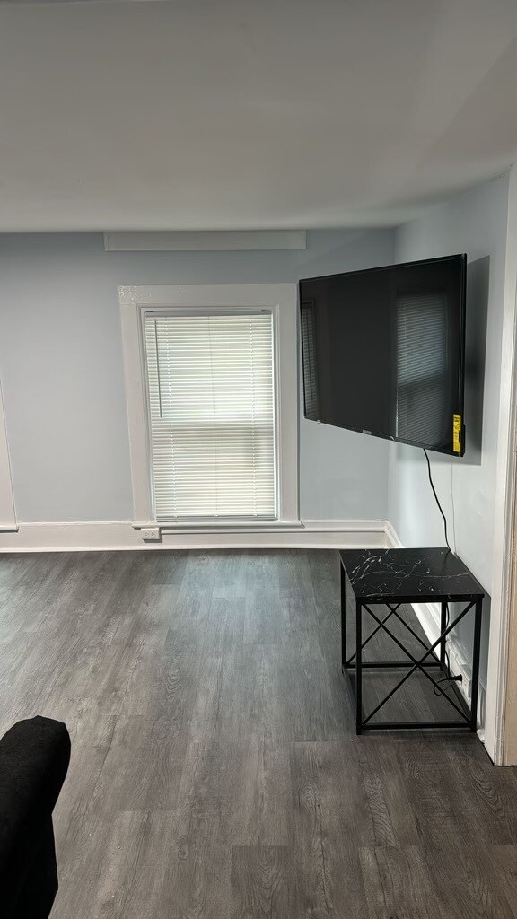 Building Photo - 1211 Madison St