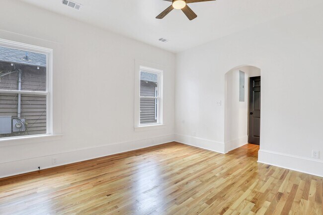 Masert Bedroom - 614 E 40th St