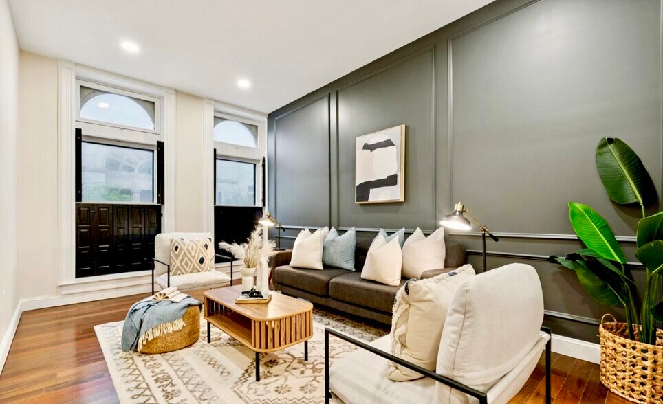 Primary Photo - 1906 Madison Ave