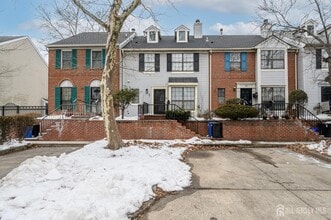 Building Photo - 57 Boston St