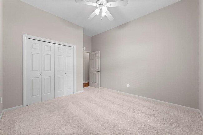 Building Photo - 165 W Shadowpoint Cir