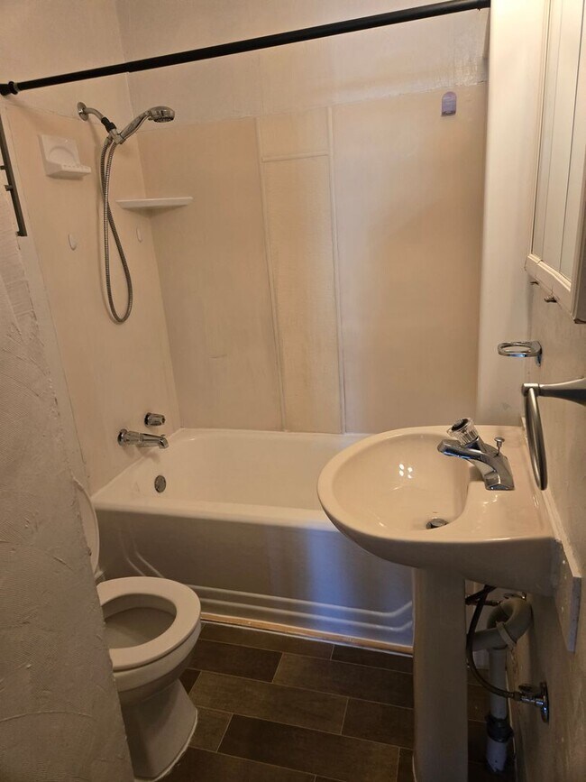 Building Photo - Near Audubon Park