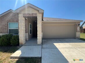 Building Photo - 2410 Moselle Ln