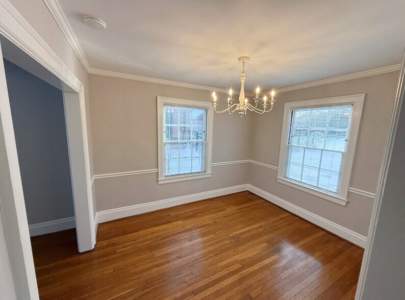 Building Photo - 3919 Beech St