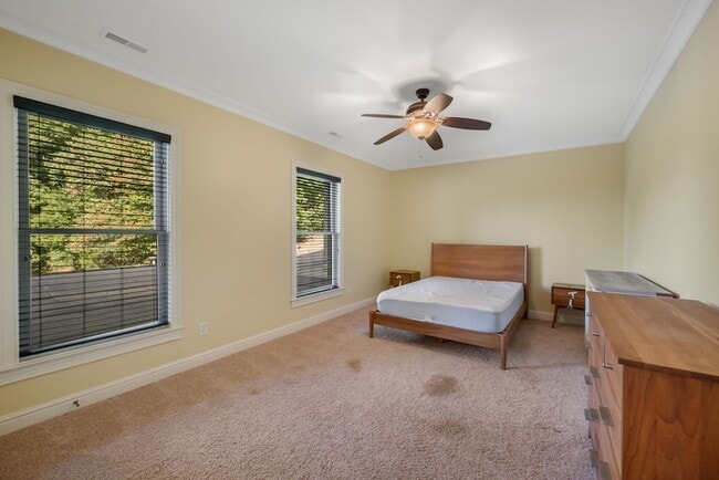 Building Photo - 1079 Ridgecrest Dr