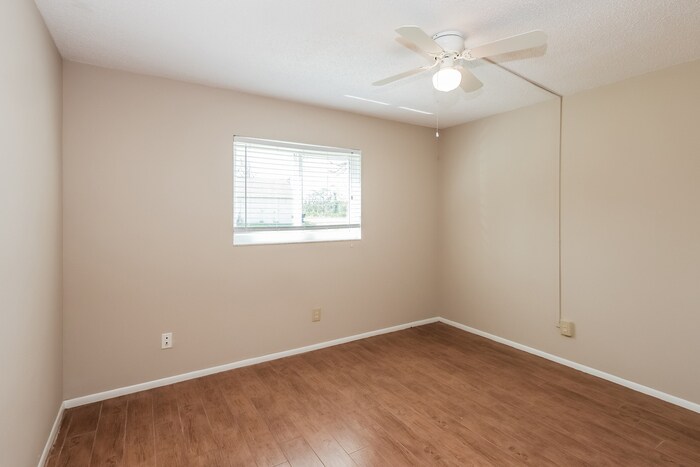 Building Photo - 5946 Stringfellow Rd