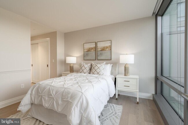 Building Photo - 2501 M St NW