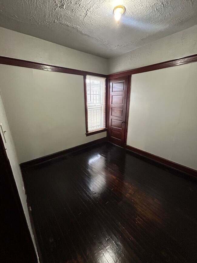 Building Photo - 2621N15thK