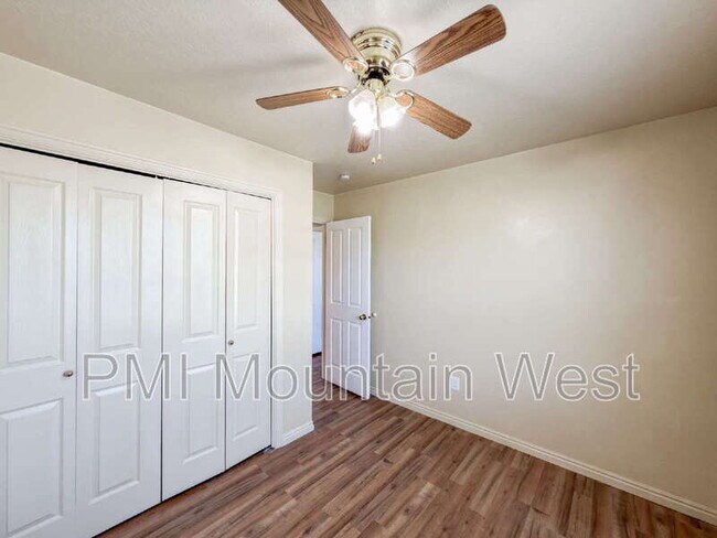Building Photo - 2322 N 1075 E