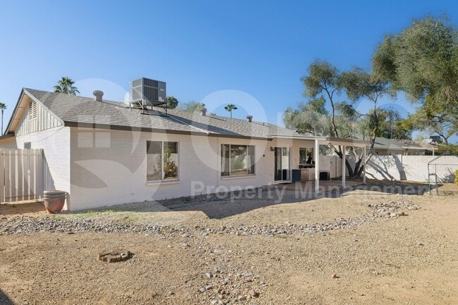 Building Photo - 9300 E Kalil Dr