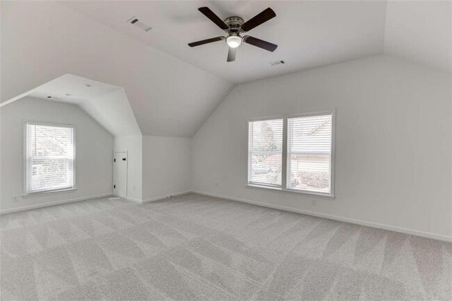 Building Photo - 1840 Oak Tree Hollow