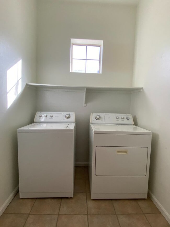 Building Photo - COMING SOON IN HIGLEY GROVES!!!!