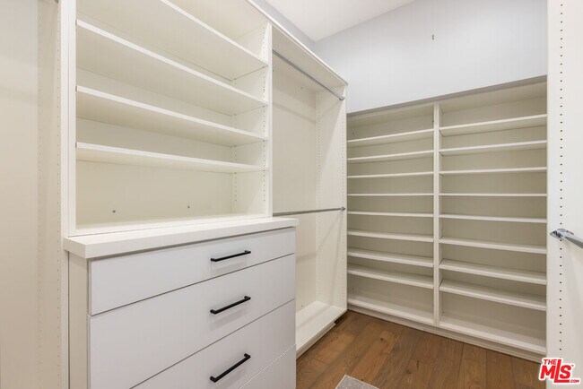 Building Photo - 13036 Mindanao Wy
