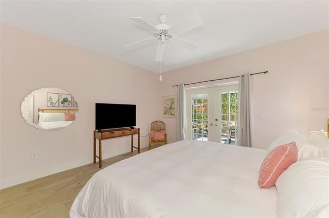 Building Photo - 5253 Avenida Del Mare
