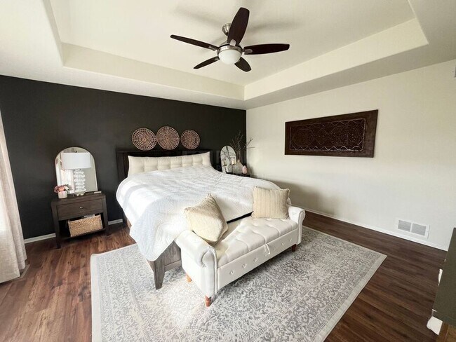 Building Photo - 13360 Olive St