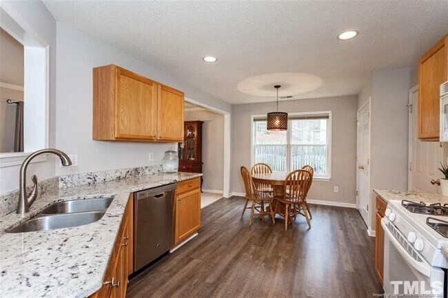 Building Photo - 109 Chilmark Ridge Dr