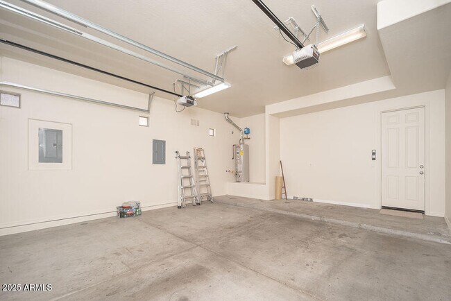 Building Photo - 2406 N 142nd Ave