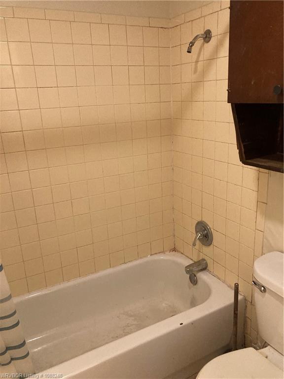 Building Photo - 220 May Ave