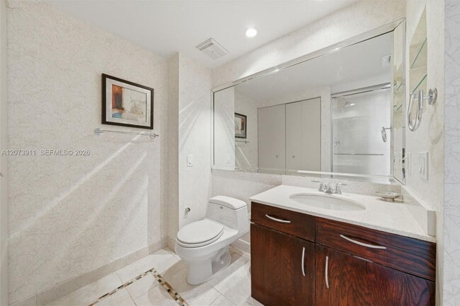 Building Photo - 3610 Yacht Club Dr