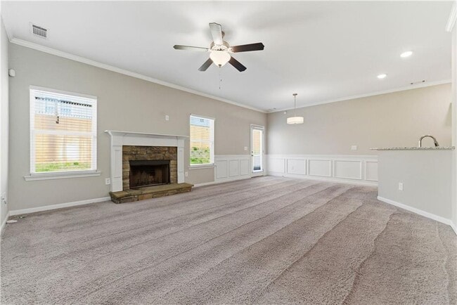 Building Photo - 231 Eva Wy