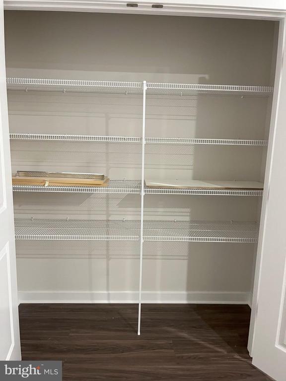 Building Photo - 305 Nickel Ln