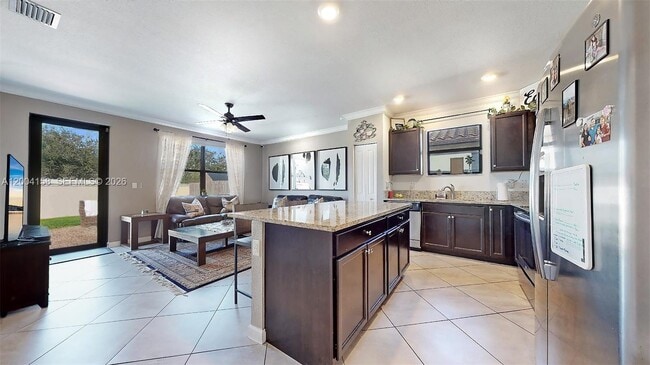 Building Photo - 154 SE 23rd Terrace