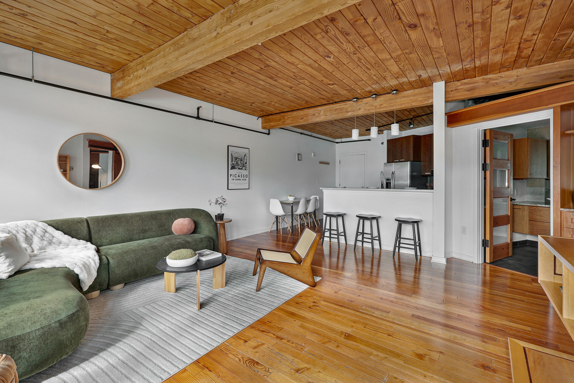 Building Photo - 1408 12th Ave