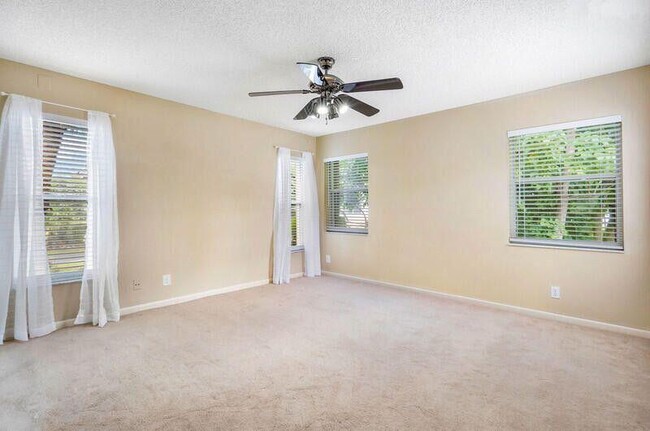 Building Photo - 10489 Mateo Ct