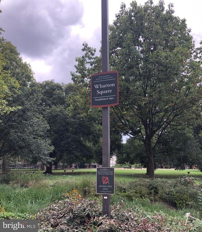 Building Photo - 2233 Reed St