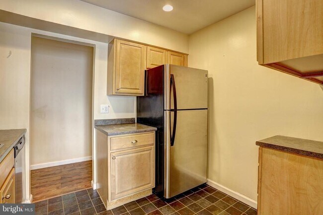 Building Photo - 6009 Majors Ln