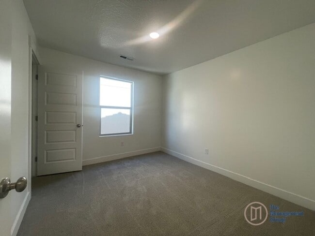 Building Photo - Brand New Desert Providence