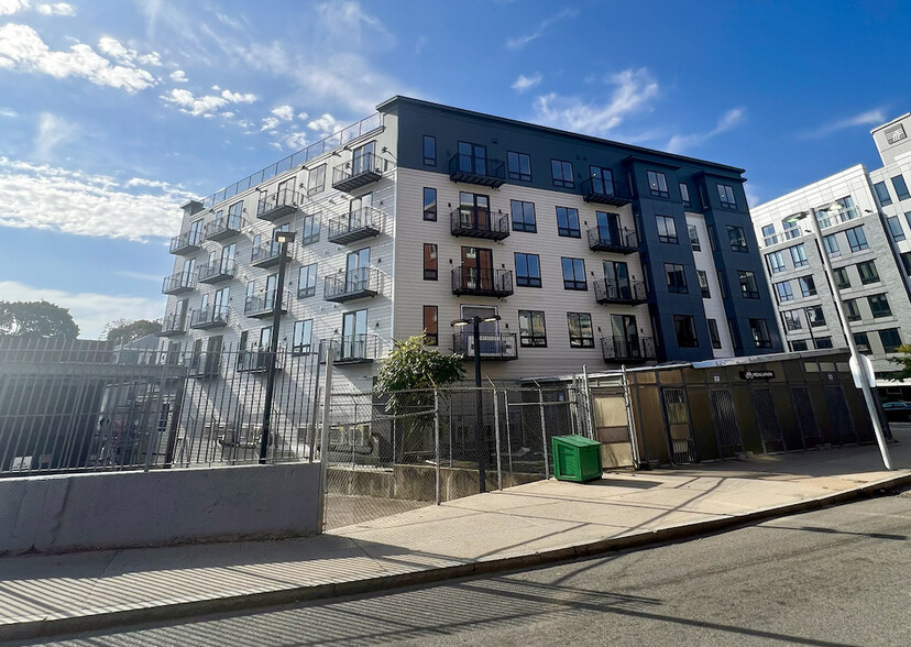 Building Photo - The Frances at Ashmont Flats