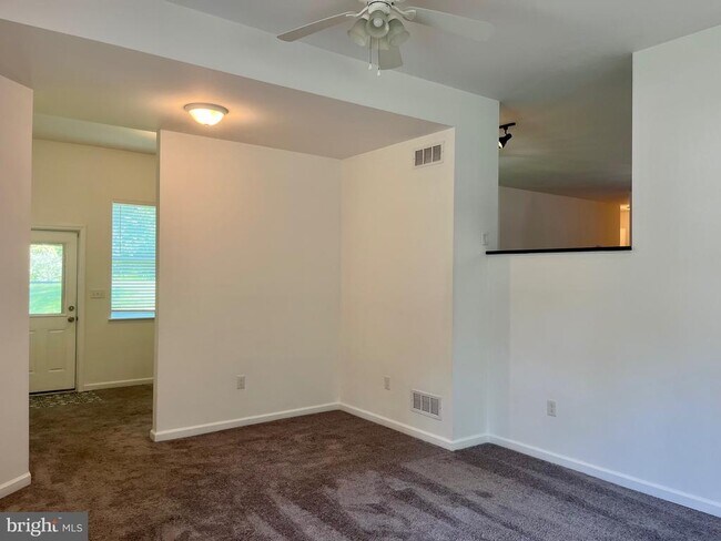 Building Photo - 3009 Frenchtown Rd