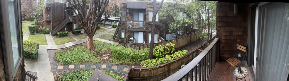 Panoramic: Balcony overview - 1177 Honey Trl