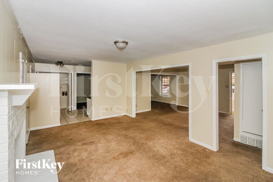 Building Photo - 6128 Lacewood Cove