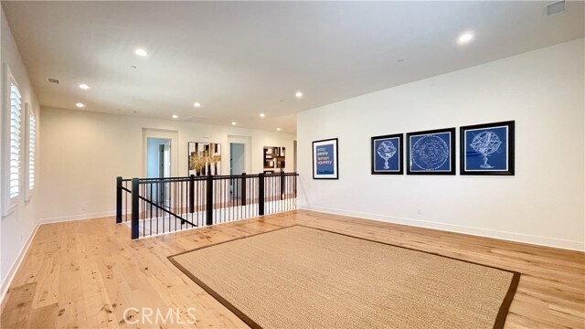 Building Photo - 94 Interstellar